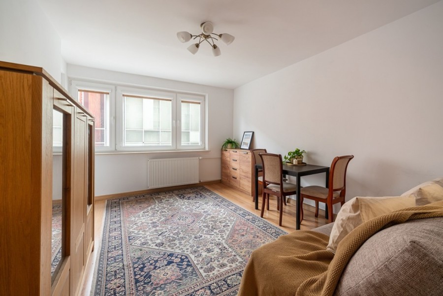 Warszawa, Śródmieście, Złota, 2 pokoje + kuchnia | loggia | centrum