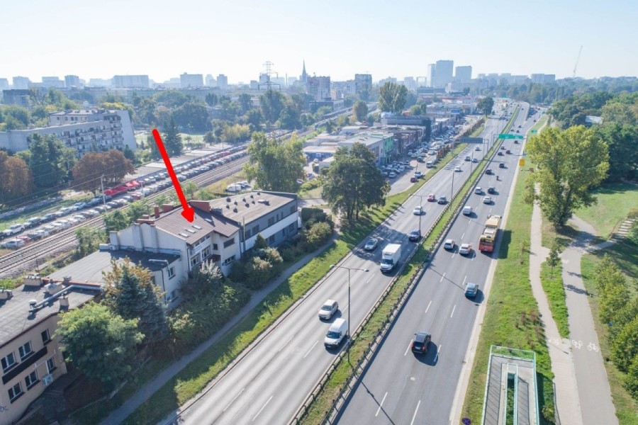 Warszawa, Wola Młynów, Aleja Prymasa Tysiąclecia, Budynek komercyjny Warszawa Wola