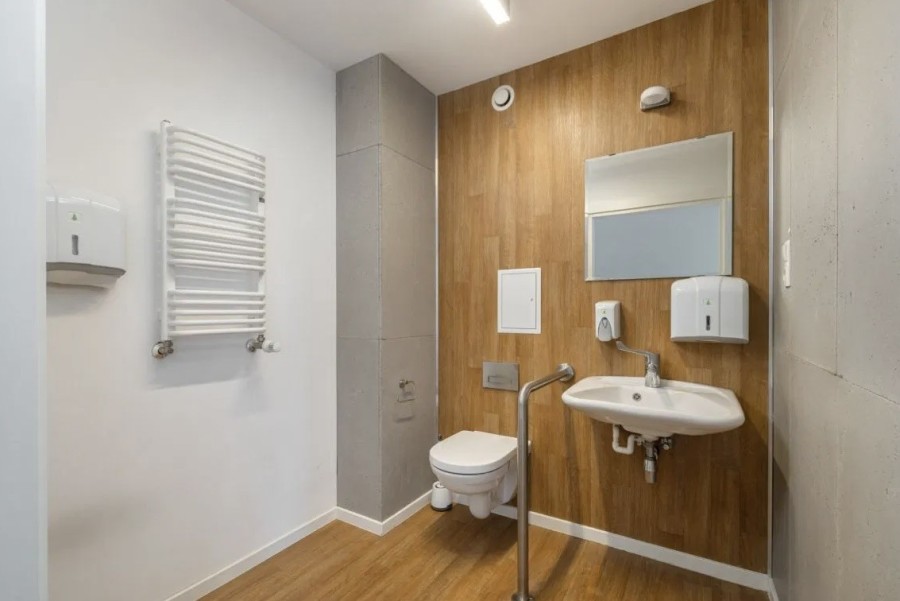Warszawa, Praga-Południe Gocław, Jana Nowaka-Jeziorańskiego, Lokal 235m² z witryną i najemcą-Gocław-Saska Kępa