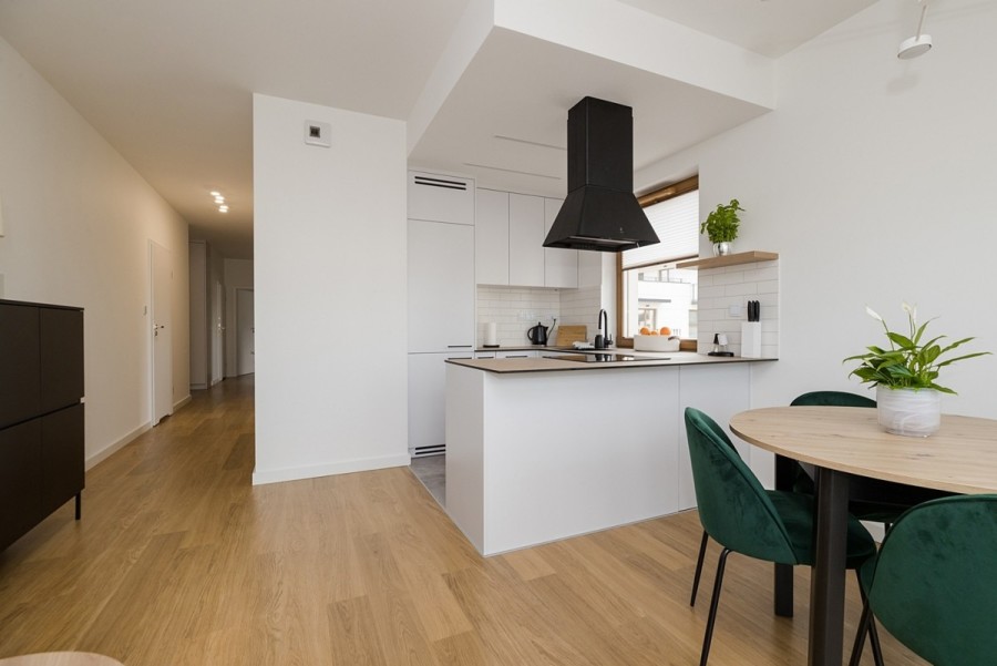 Warszawa, Włochy, Wschodu Słońca, Apartament 4 pokoje, klimatyzacja, balkon