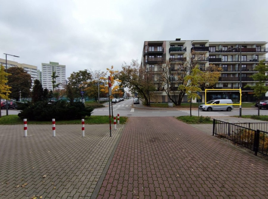 Warszawa, Praga-Południe, Ignacego Kruszewskiego, Parter / Witryny / Budynek 2019 rok