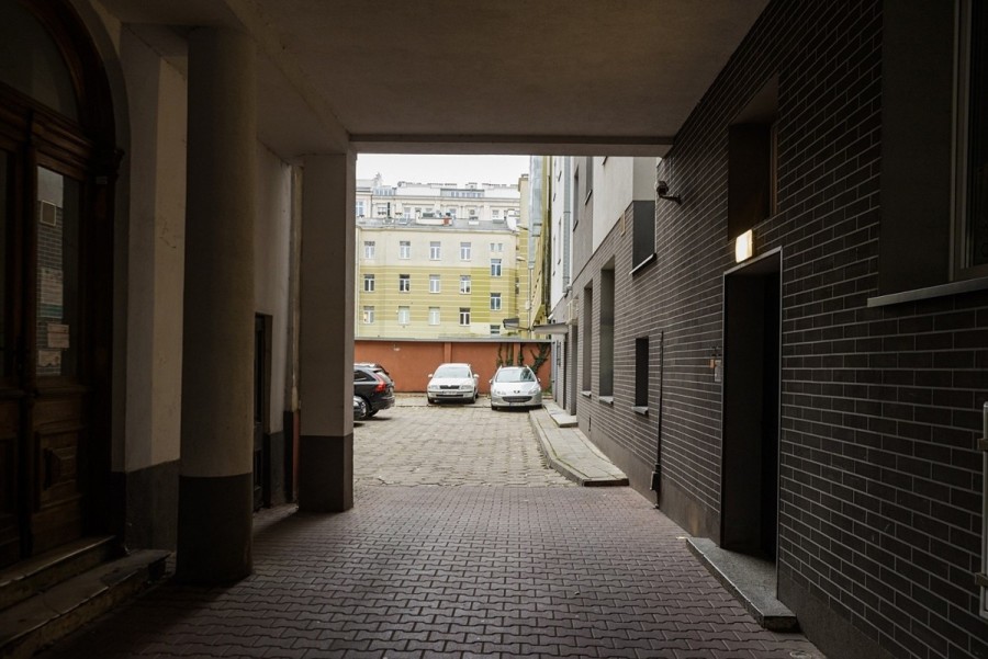 Warszawa, Śródmieście Południowe, Poznańska, Kawalerka w kamienicy - w centrum - Poznańska