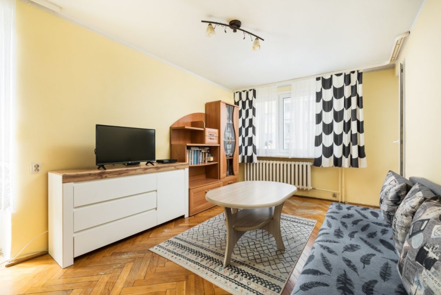 Warszawa, Praga-Południe, 2 pokoje częściowy remont