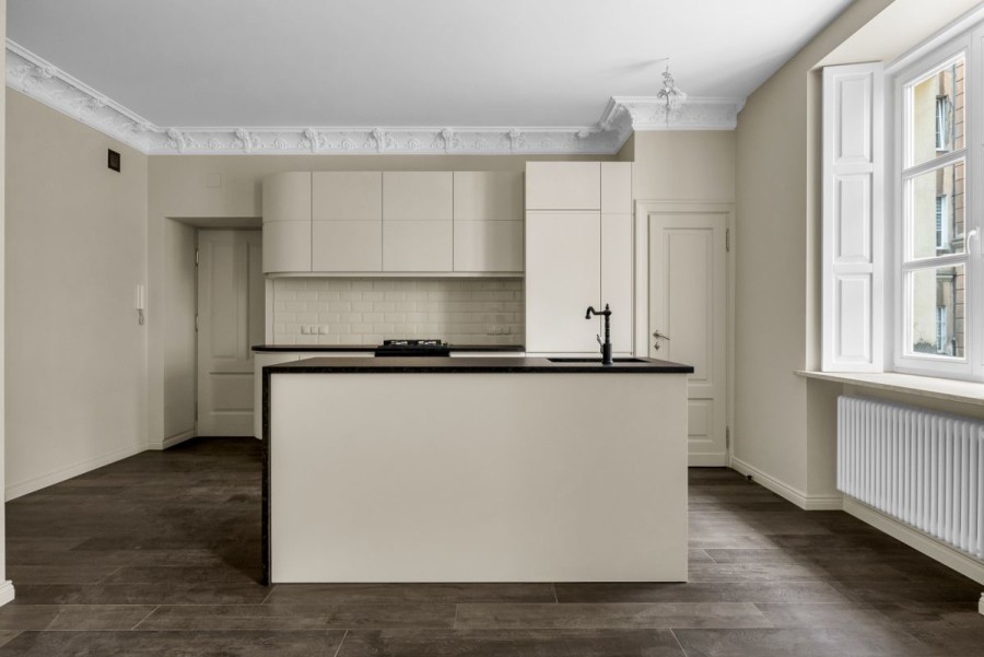 Warszawa, Praga-Północ, Przestronny apartament w kamienicy tuż przy metrze