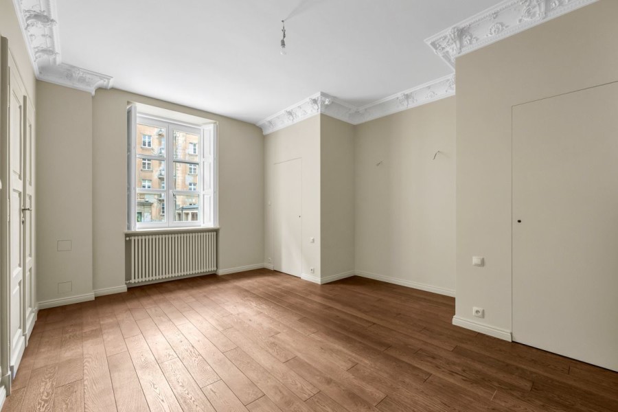 Warszawa, Praga-Północ, Targowa, Przestronny apartament w kamienicy tuż przy metrze