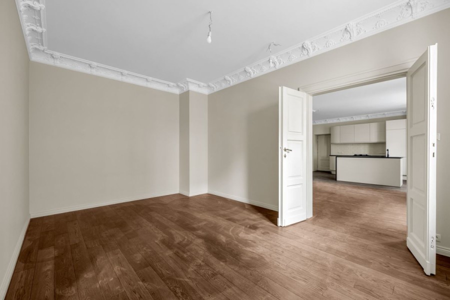 Warszawa, Praga-Północ, Targowa, Przestronny apartament w kamienicy tuż przy metrze