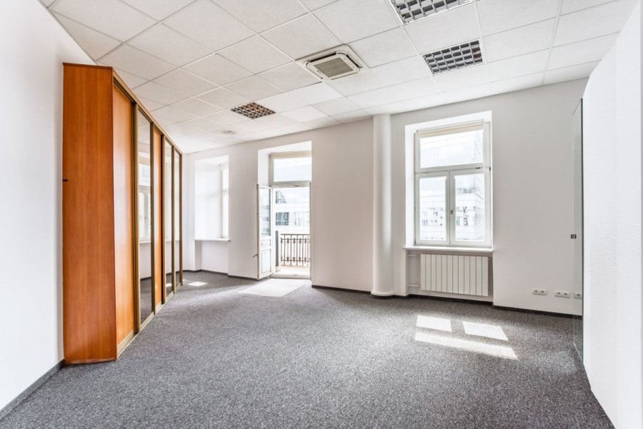 Warszawa, Śródmieście, 5 pokoi w kamienicy | Politechnika | Metro