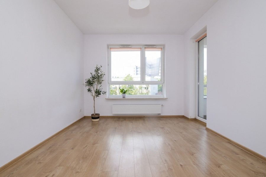 Warszawa, Bielany, Przy metrze. Ciche; winda; balkon. Od zaraz.