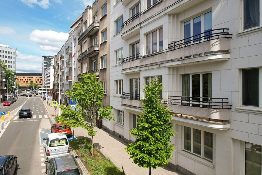 Warszawa, Śródmieście Solec, Przestronne 2-pokojowe w kamienicy nad Wisłą