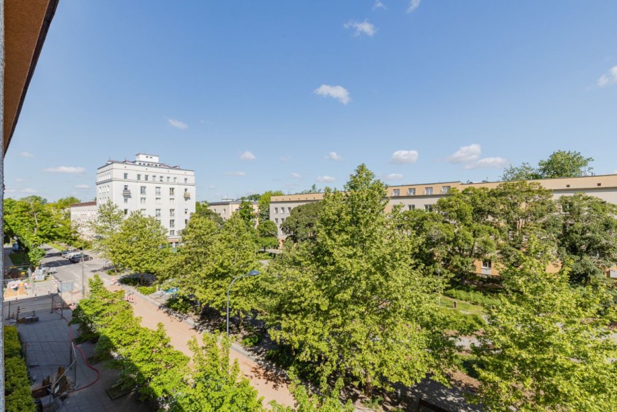 Warszawa, Praga-Południe, Ludwika Michała Paca, Rozkładowe mieszkanie na zielonej Pradze Południe