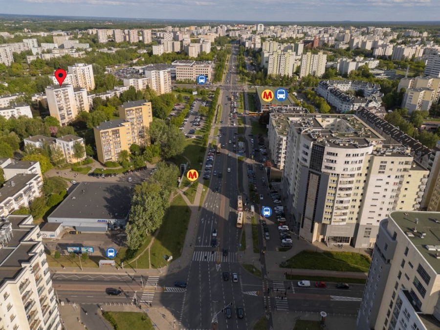Warszawa, Ursynów, Związku Walki Młodych, Dwustronne 200 metrów od metra Stokłosy