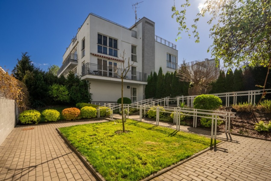 Warszawa, Wilanów, Apartament z Tarasem w Wilanowie.....