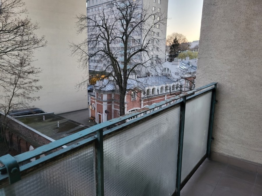 Warszawa, Śródmieście, Przestronna kawalerka z balkonem - Wiejska