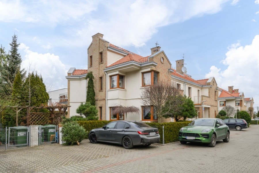 Warszawa, Wawer, Prestiżowe osiedle, wysoki standard wykończenia