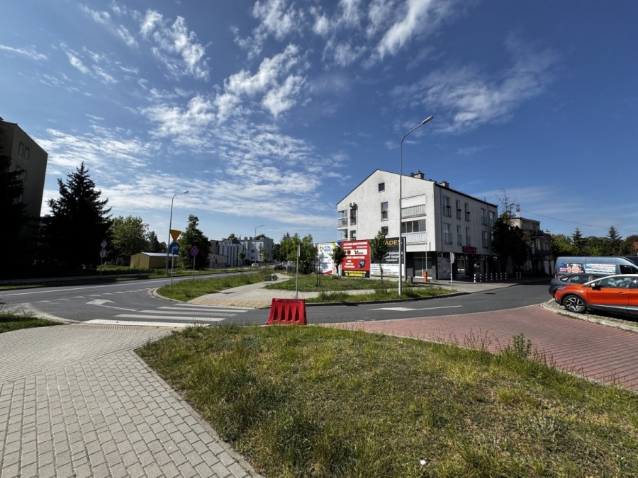 powiat nowodworski, Nowy Dwór Mazowiecki, Bohaterów Modlina, Lokal usługowo-handlowy w centrum NDM