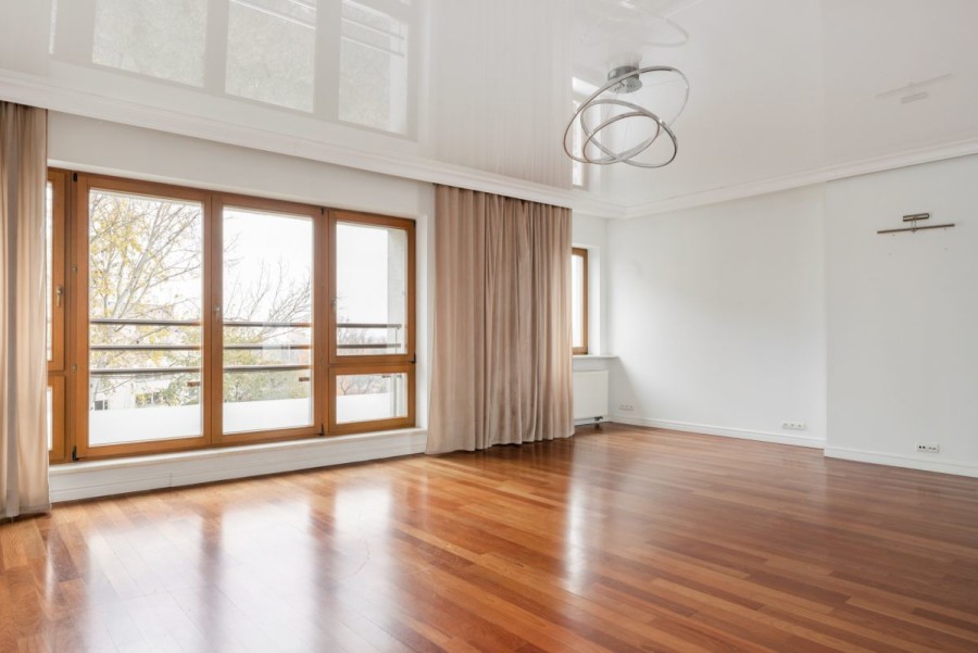 Warszawa, Mokotów Sielce, Jana Iii Sobieskiego, 6 pokoi | 60 m2 taras | 2 miejsca postojowe