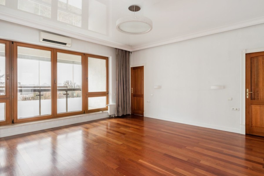 Warszawa, Mokotów Sielce, Jana Iii Sobieskiego, 6 pokoi | 60 m2 taras | 2 miejsca postojowe