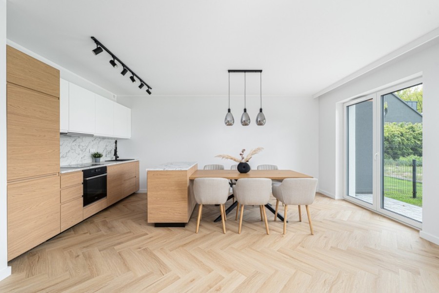 Warszawa, Białołęka Szamocin, Duży segment, 5+ pokoi, 3 kondygnacje, garaż